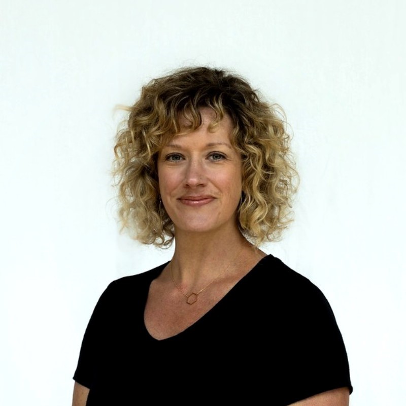 Veronica Whalen Jones headshot